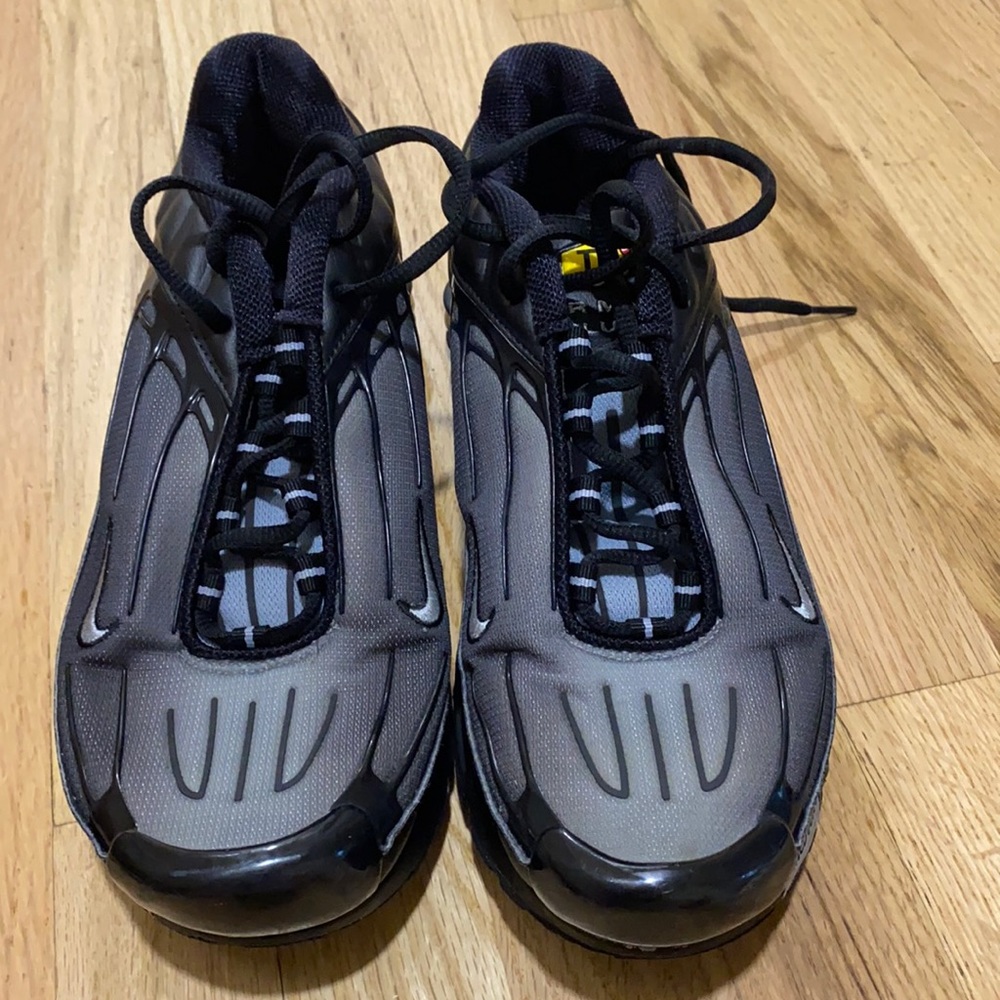 Come Fy with These Tn Air Max Plus gently used 9.5